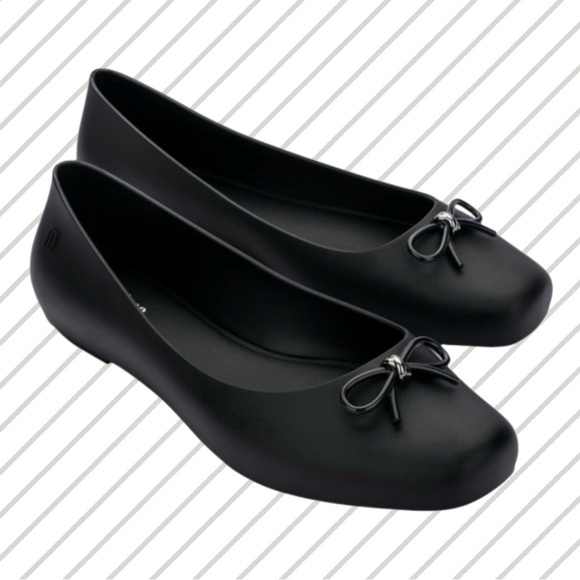 🥿 Melissa Aura Jelly / Rubber Ballet Flat in Black with Bow Detail - Size 8 - Picture 1 of 5